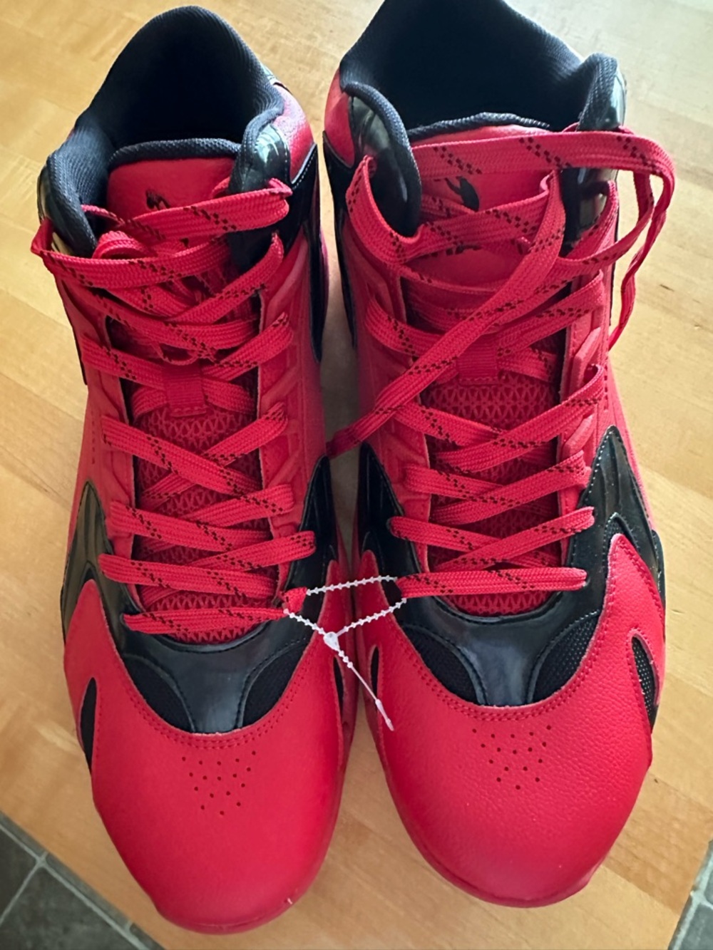 NWOT-Shaq Red & Black High-Tops